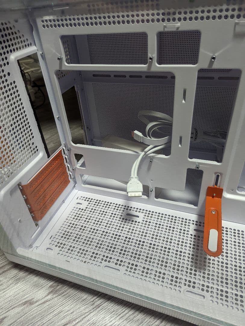 PowerTrain x-gamer phantom wings LCD ケース