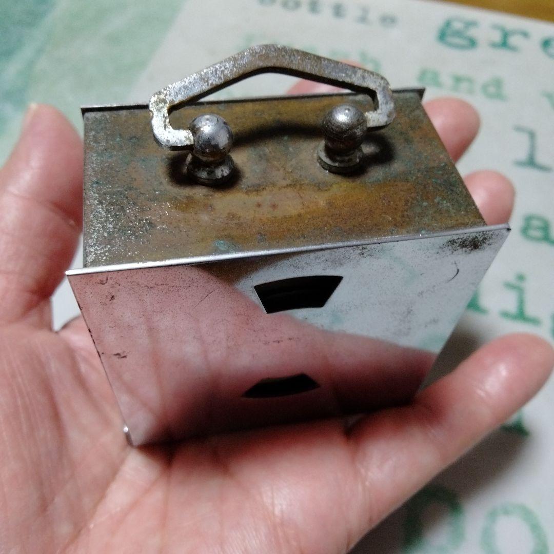 ゼンマイ式デジタル置時計