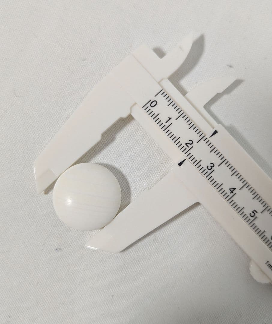 蛤碁石 那智黒 白175 黒179個 厚さ 白8.8mm 黒9mm