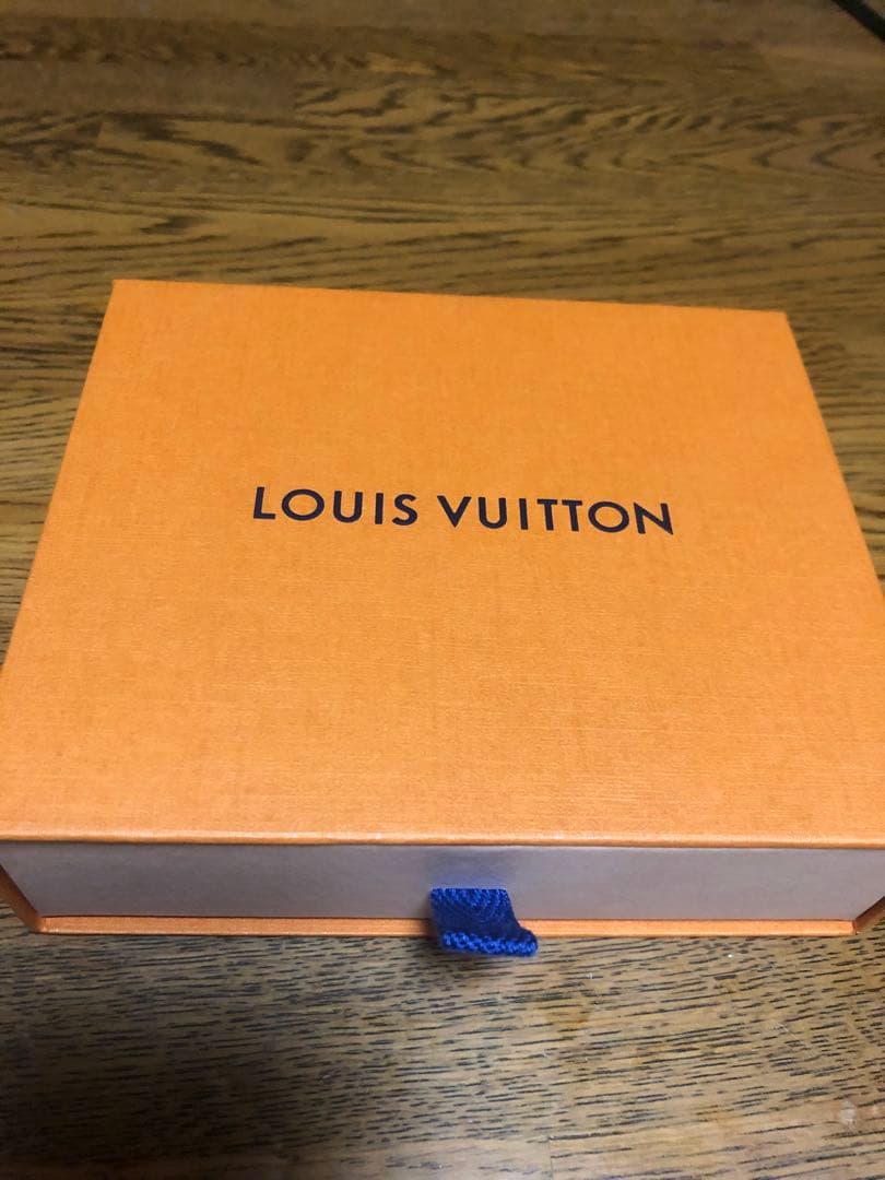 ルイヴィトンキティパース