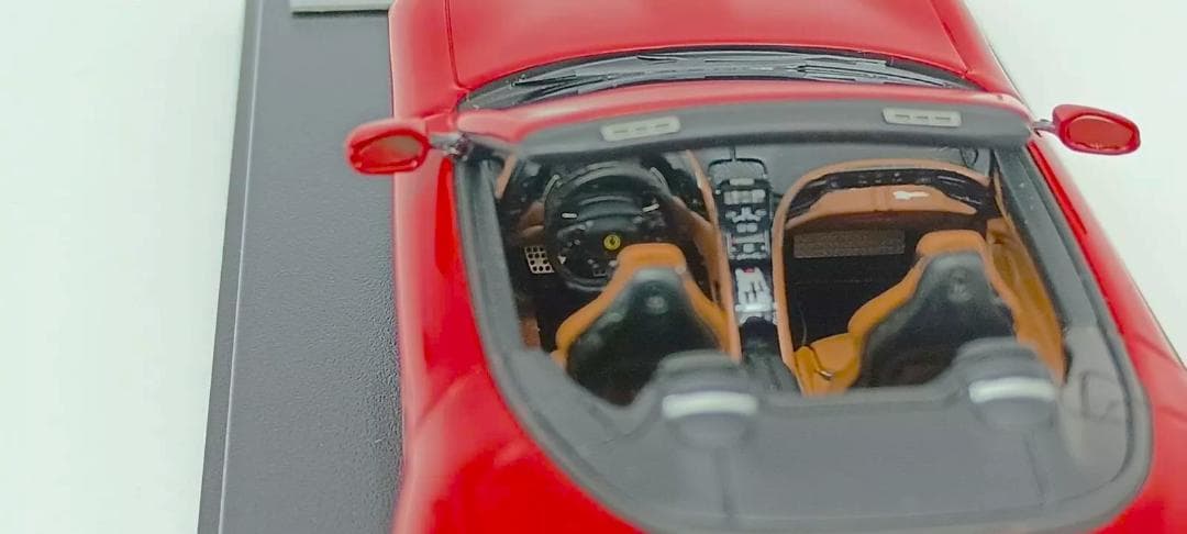 新品 1/43 Ferrari Roma Spider ローマ スパイダー 赤