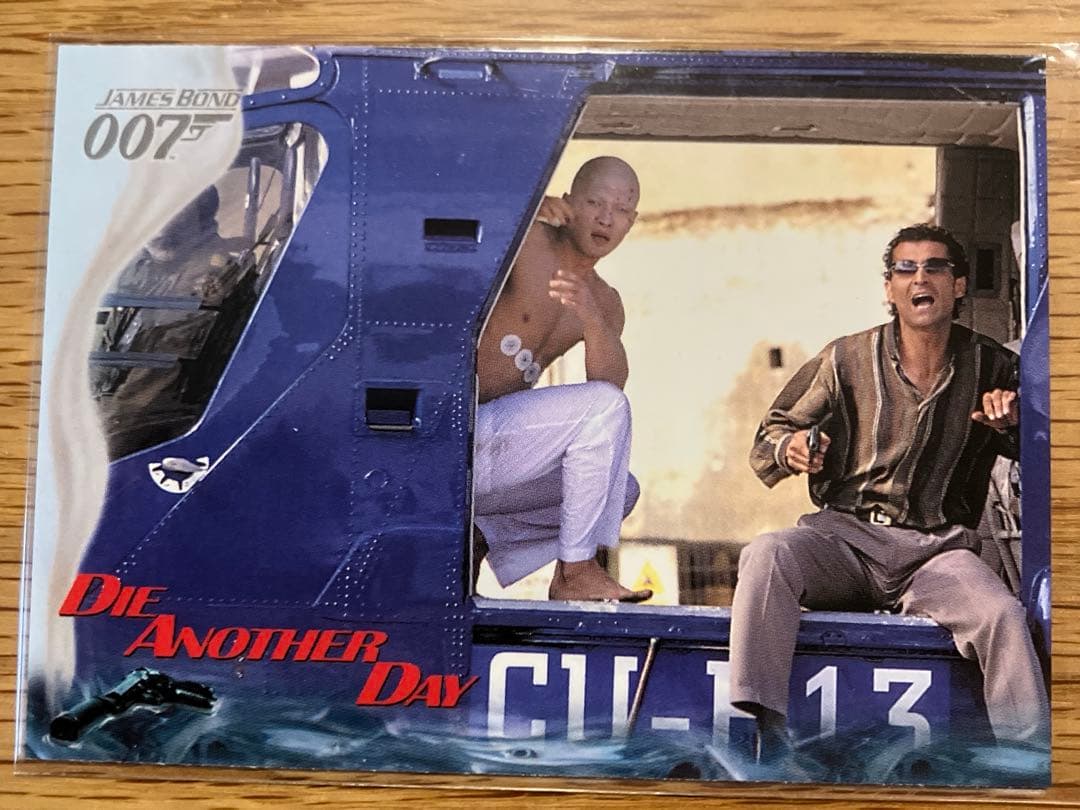 007 ダイ•アナザー•デイ　トレカ　9枚セット