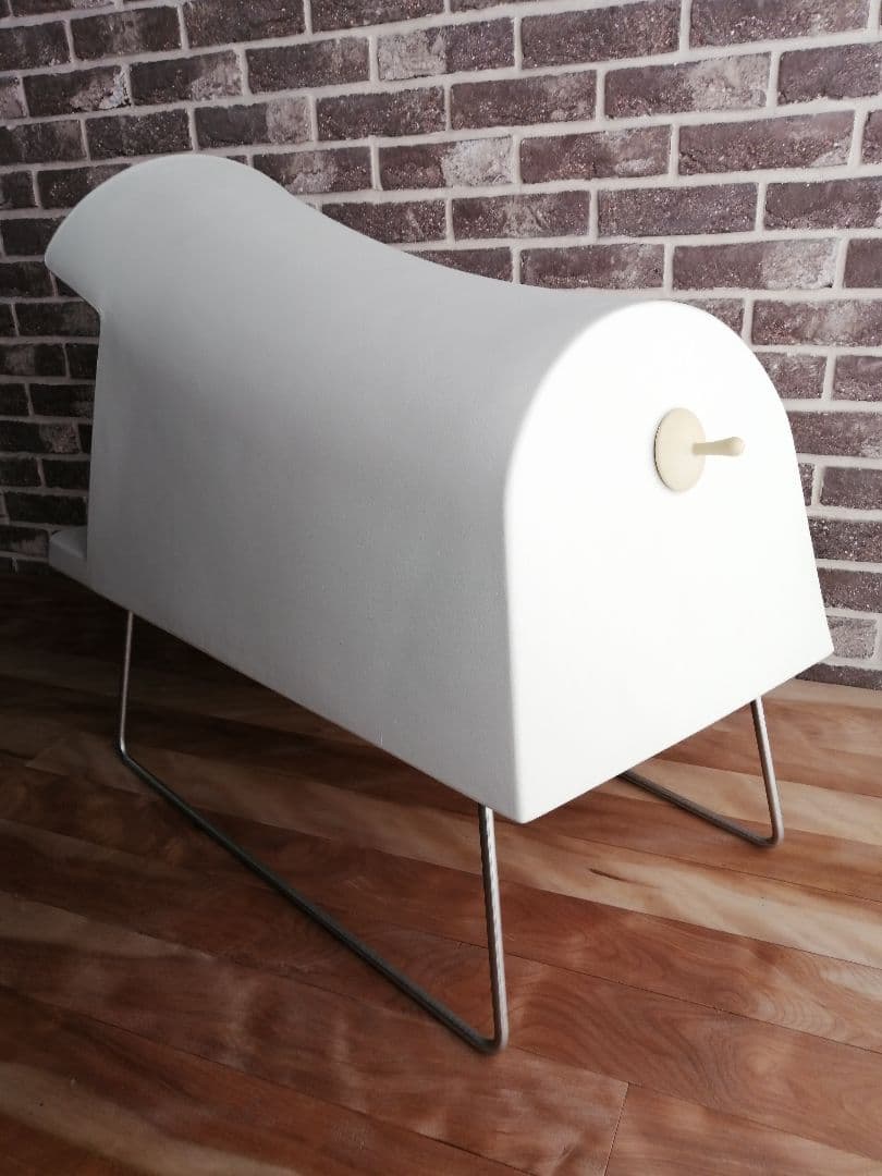 未使用　DOG HOUSE　白 イタリア　マジス社