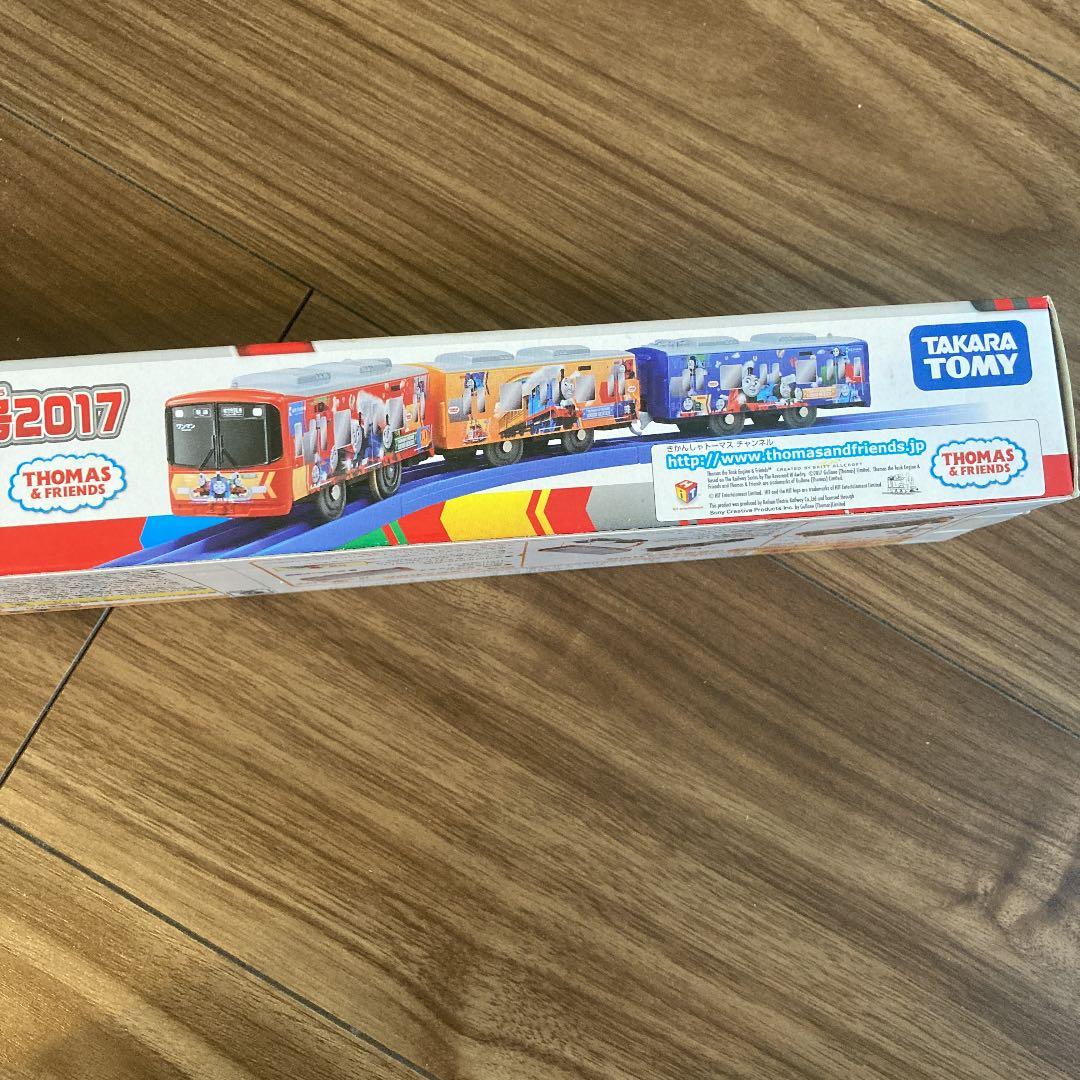 新品未使用　プラレール 京阪電車10000系きかんしゃトーマス号 2017