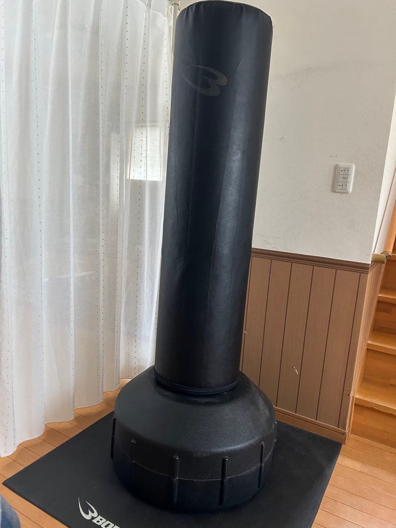 ボディメーカー自立型サンドバッグ　再度値下げしました！地域限定配達可能