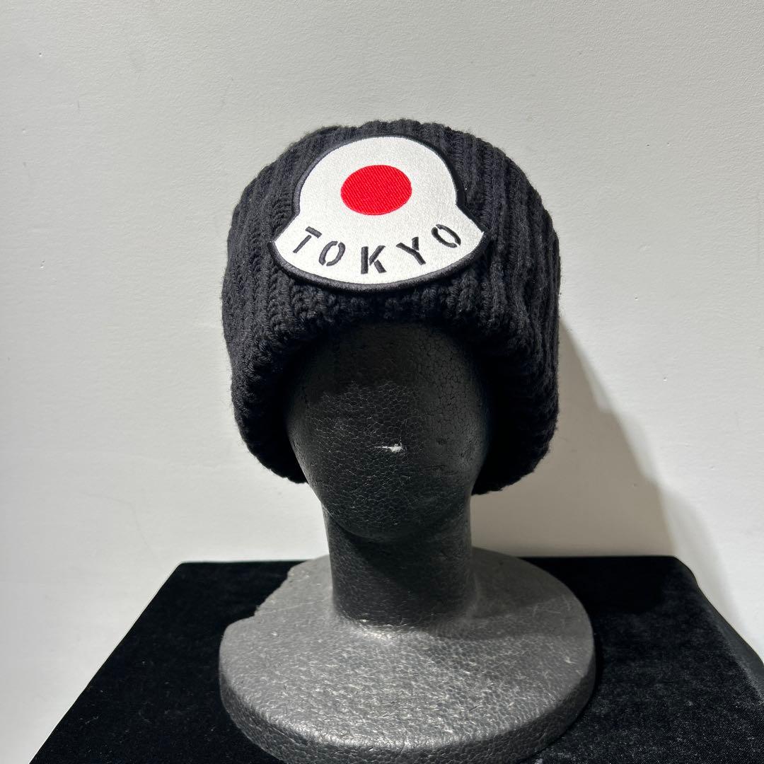 MONCLER モンクレール東京　ロゴ付き黒ニット帽