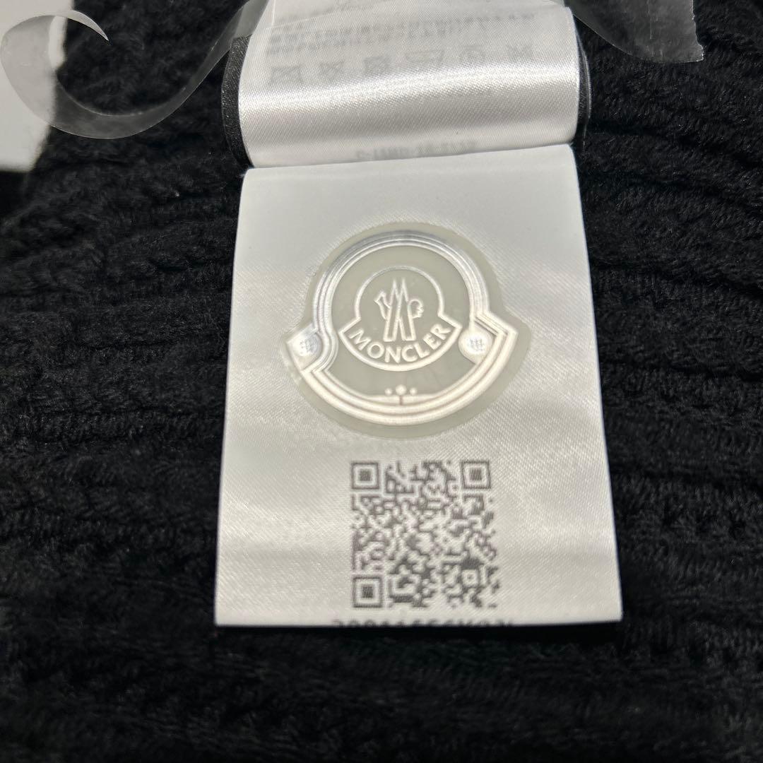 MONCLER モンクレール東京　ロゴ付き黒ニット帽