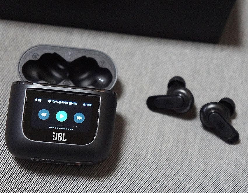 JBL Tour Pro 2 ワイヤレスイヤホン