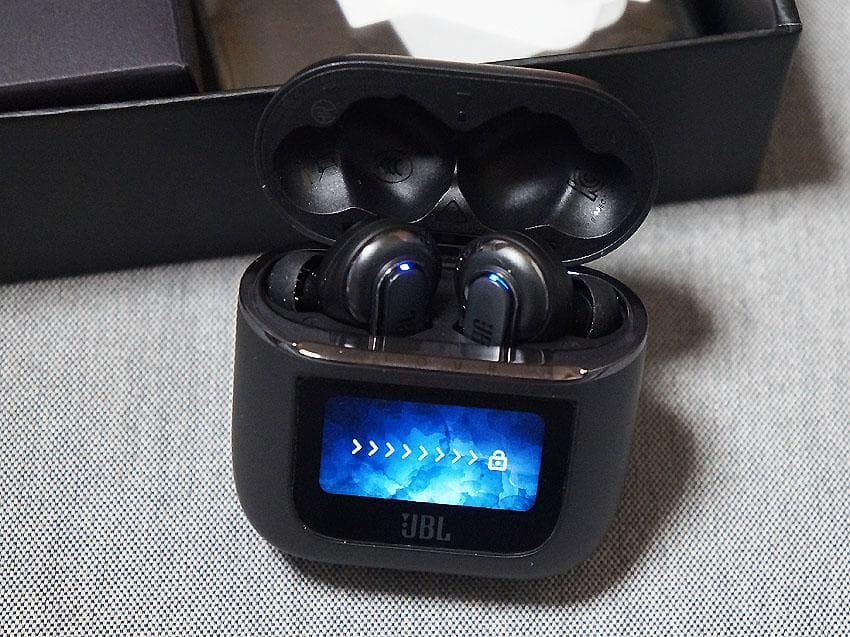 JBL Tour Pro 2 ワイヤレスイヤホン