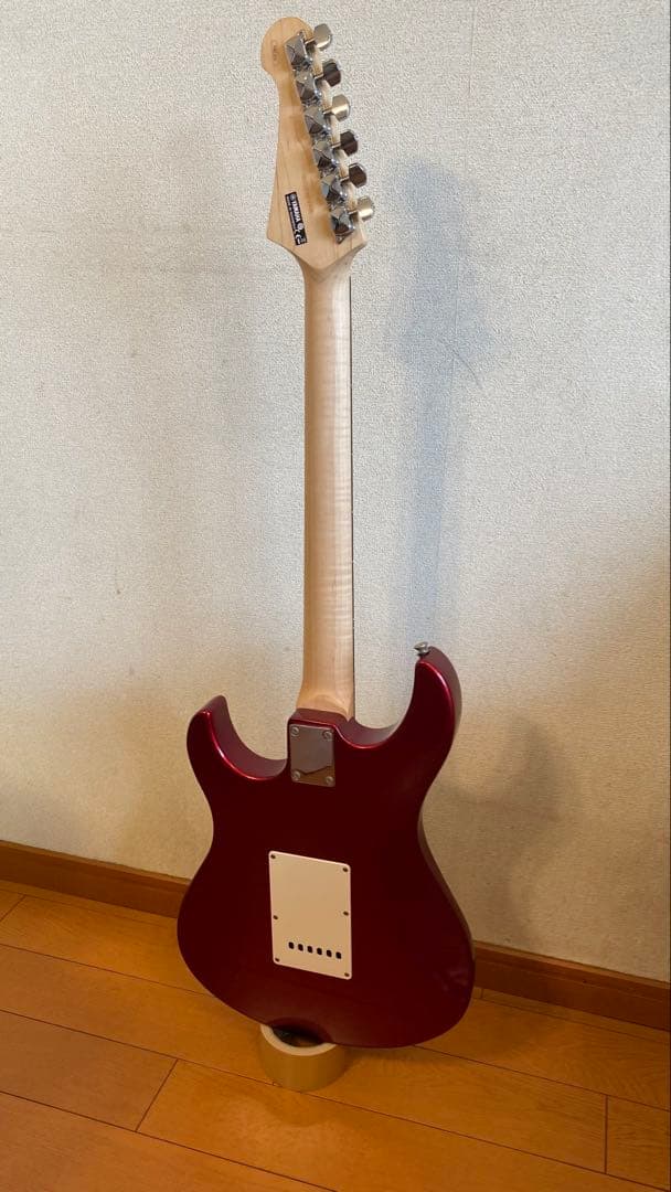 Yamaha PACIFICA レッドエレキギター PACIFICA012