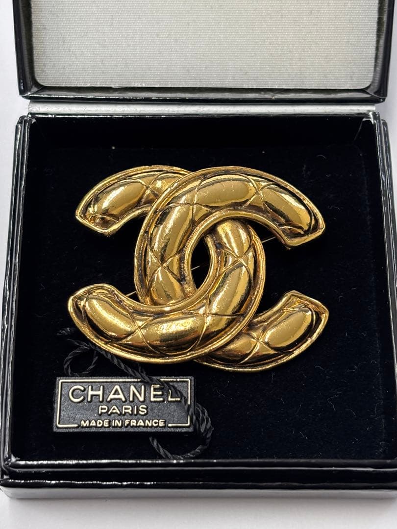 リ*ン様 シャネル ココマーク マトラッセ ブローチ 1142