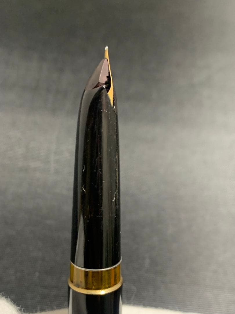 k*n様 Montblanc 万年筆 黒