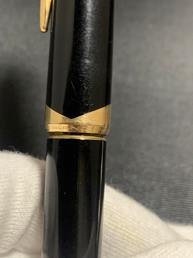 k*n様 Montblanc 万年筆 黒