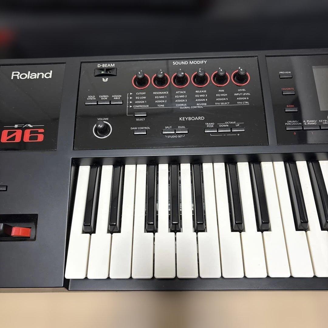 Roland FA-06 シンセサイザー 美品
