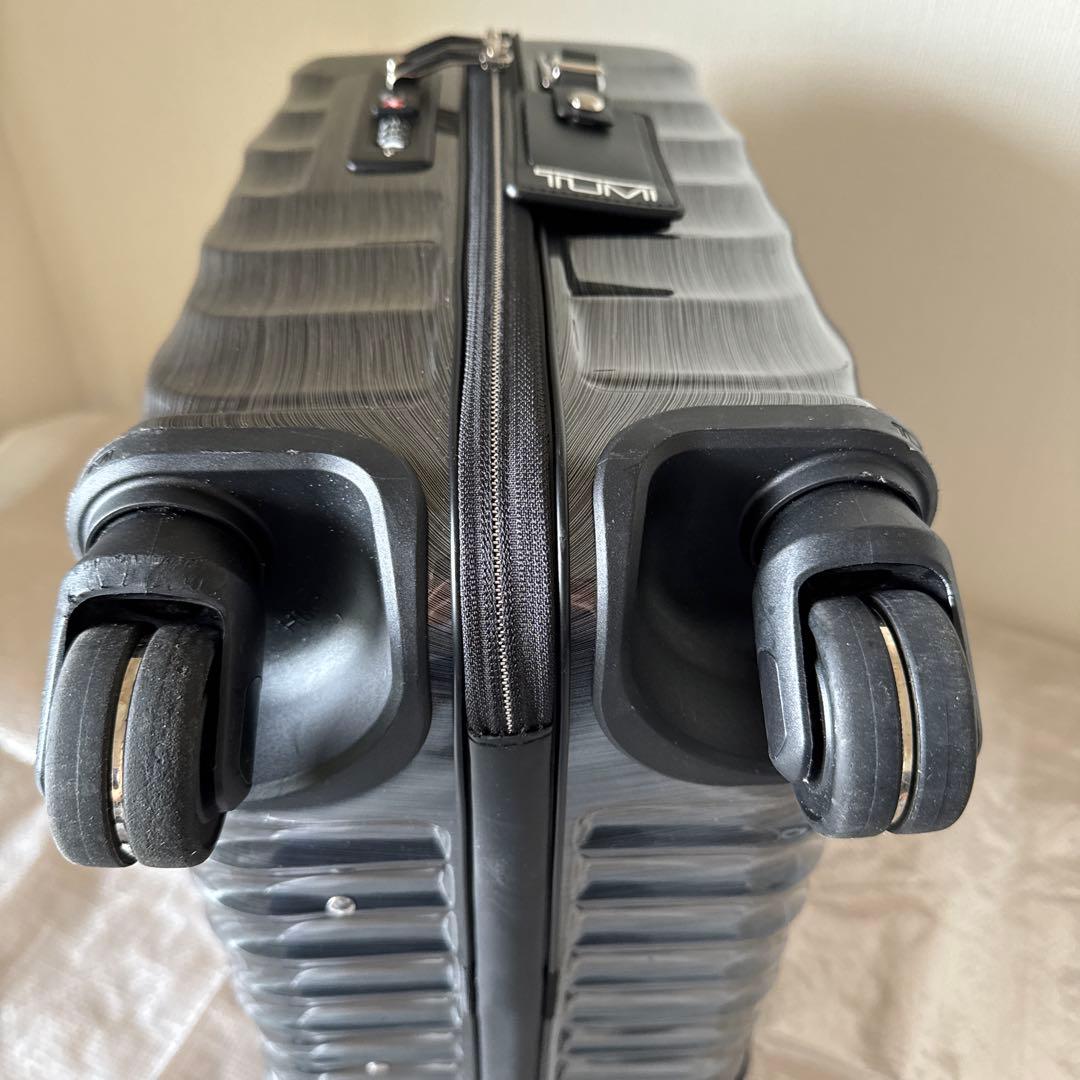 TUMI / トゥミ 19 Degree コンパクトキャリーオン
