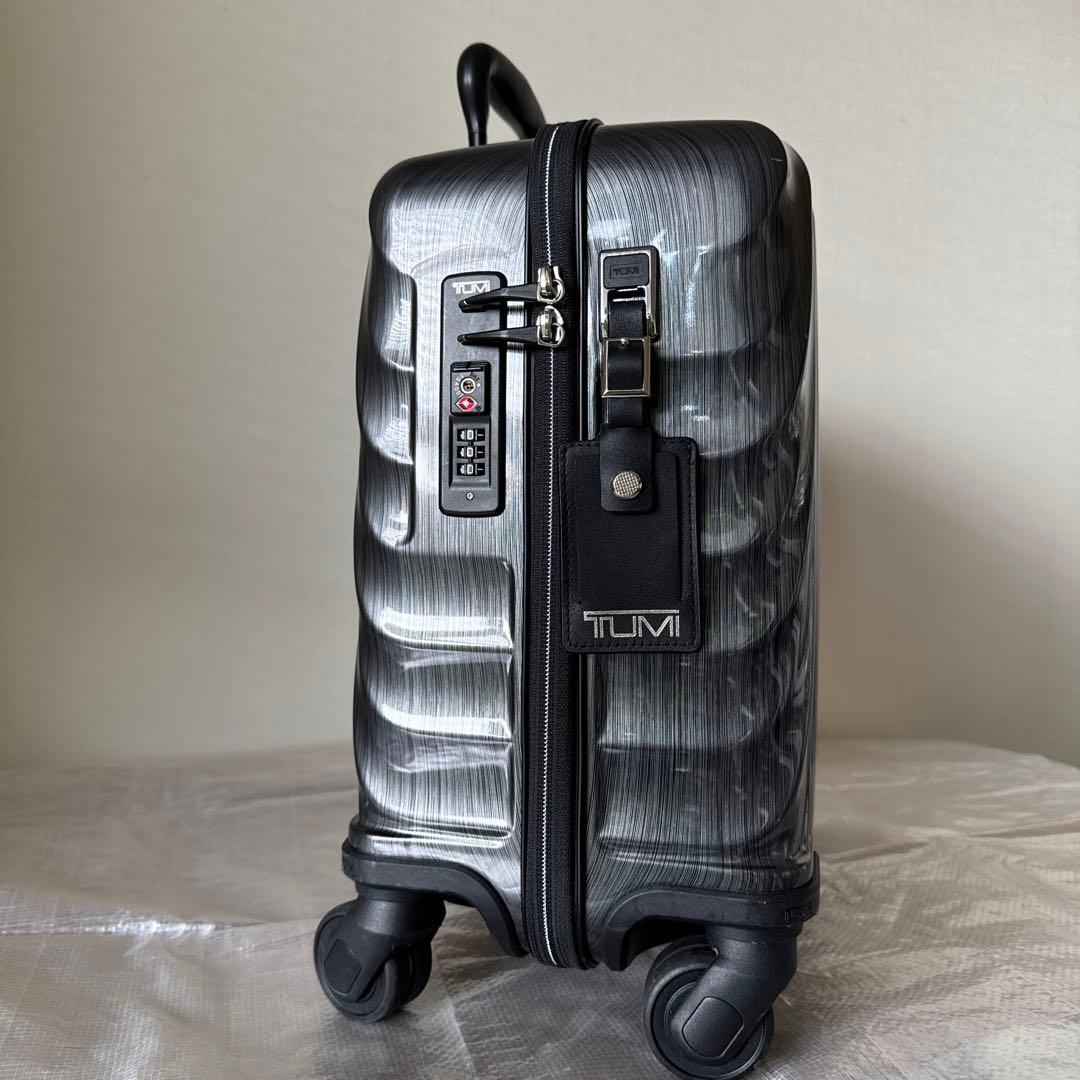 TUMI / トゥミ 19 Degree コンパクトキャリーオン