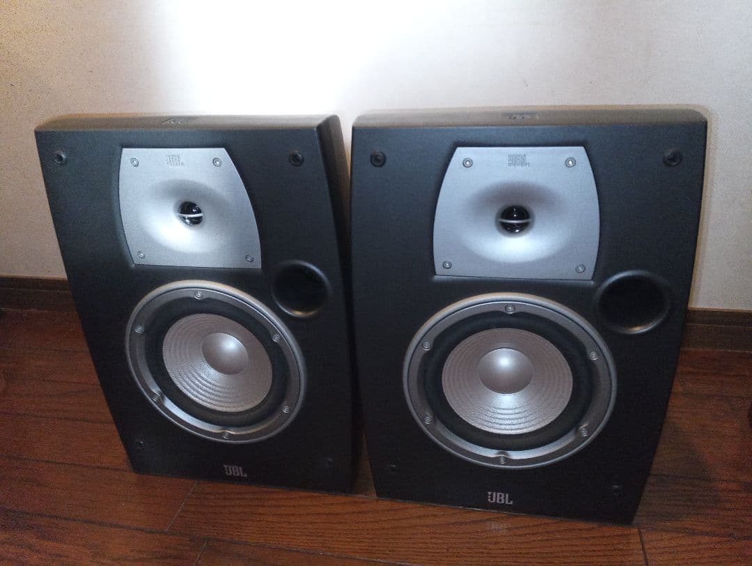 JBL N26 15cmウーファー引き締まった低音、SONY製ツィーター高音質