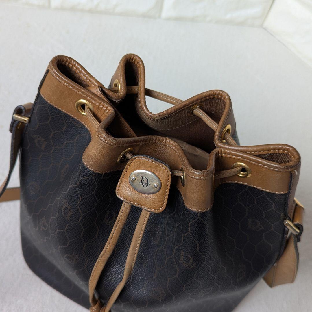 クリスチャンディオール 巾着 ショルダーバッグ ハニカム レザー ポーチ付き