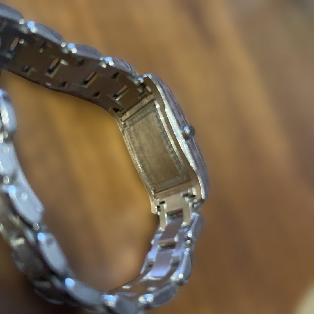 FENDI シルバー アナログ時計 ベージュ文字盤