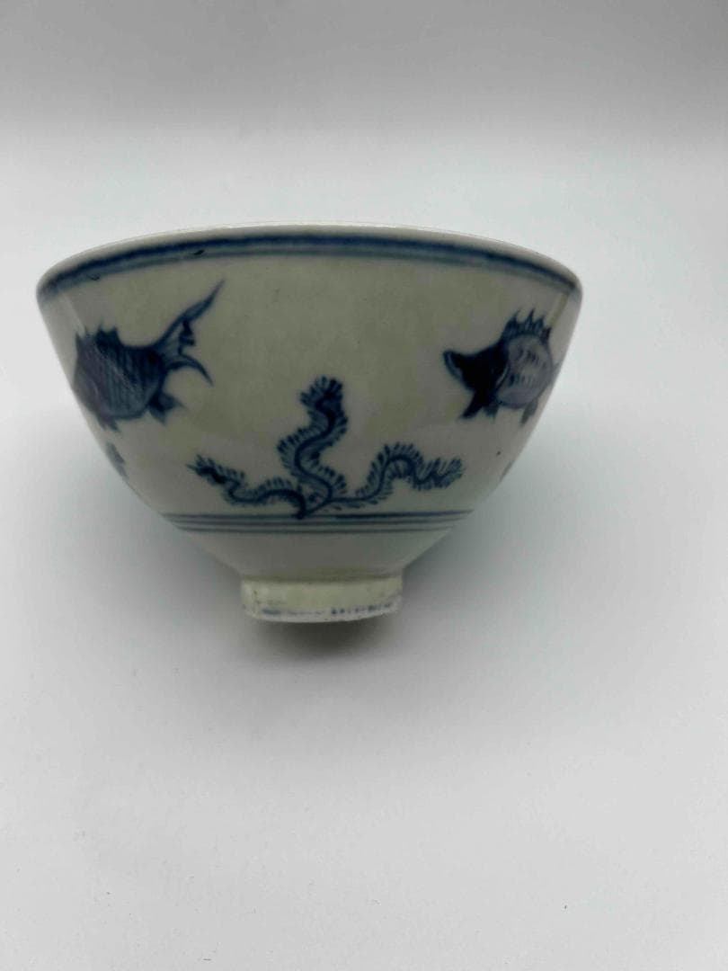 明時代　【大明成化年製】染付 青花魚藻文茶碗　古染付　唐物(D-86)