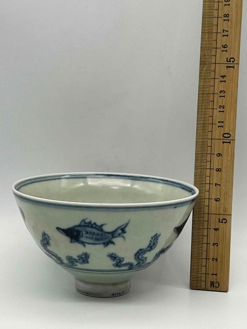 明時代　【大明成化年製】染付 青花魚藻文茶碗　古染付　唐物(D-86)