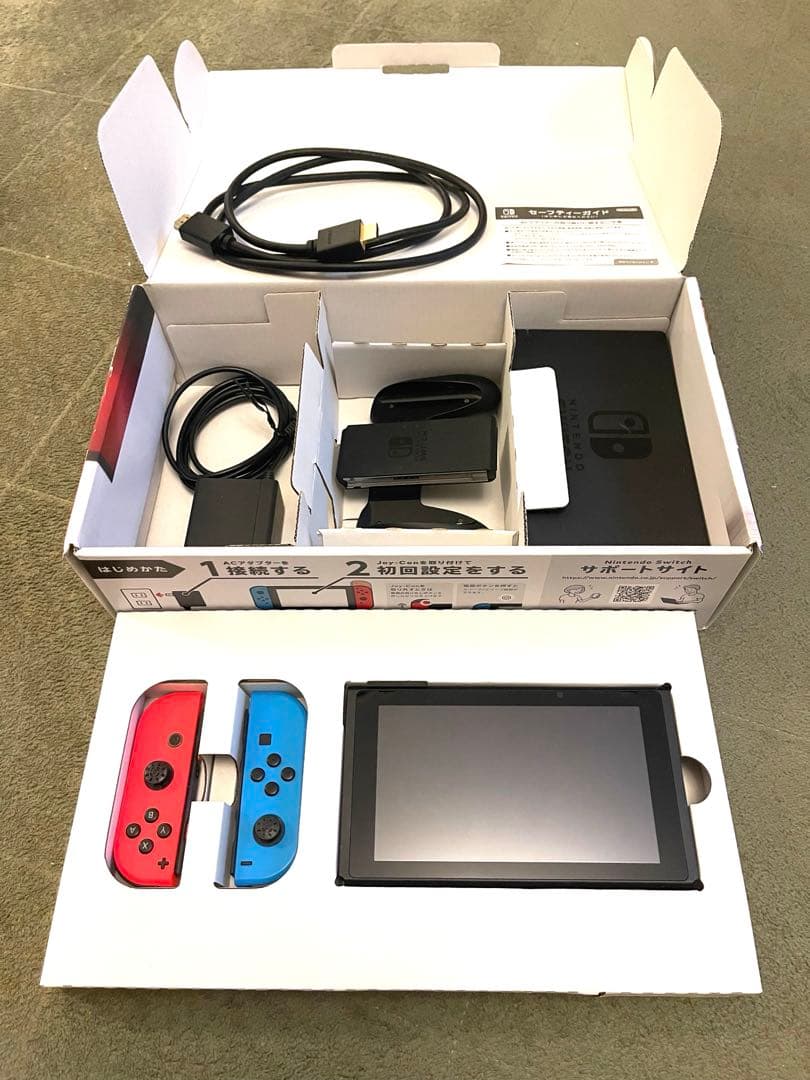 Nintendo Switch 本体（新型） ネオンブルー／ネオンレッド