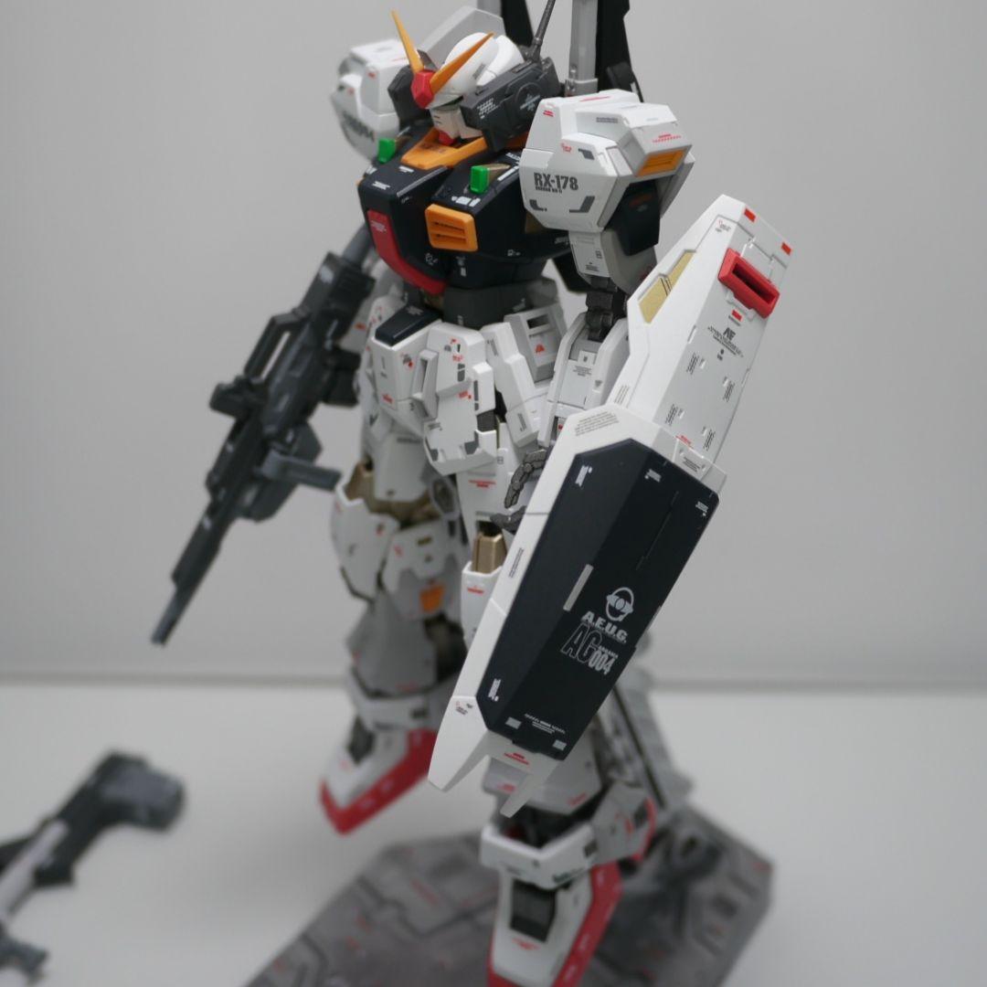 バンダイ RG ガンダムマークIIエゥーゴ仕様 塗装 完成品 ガンプラ