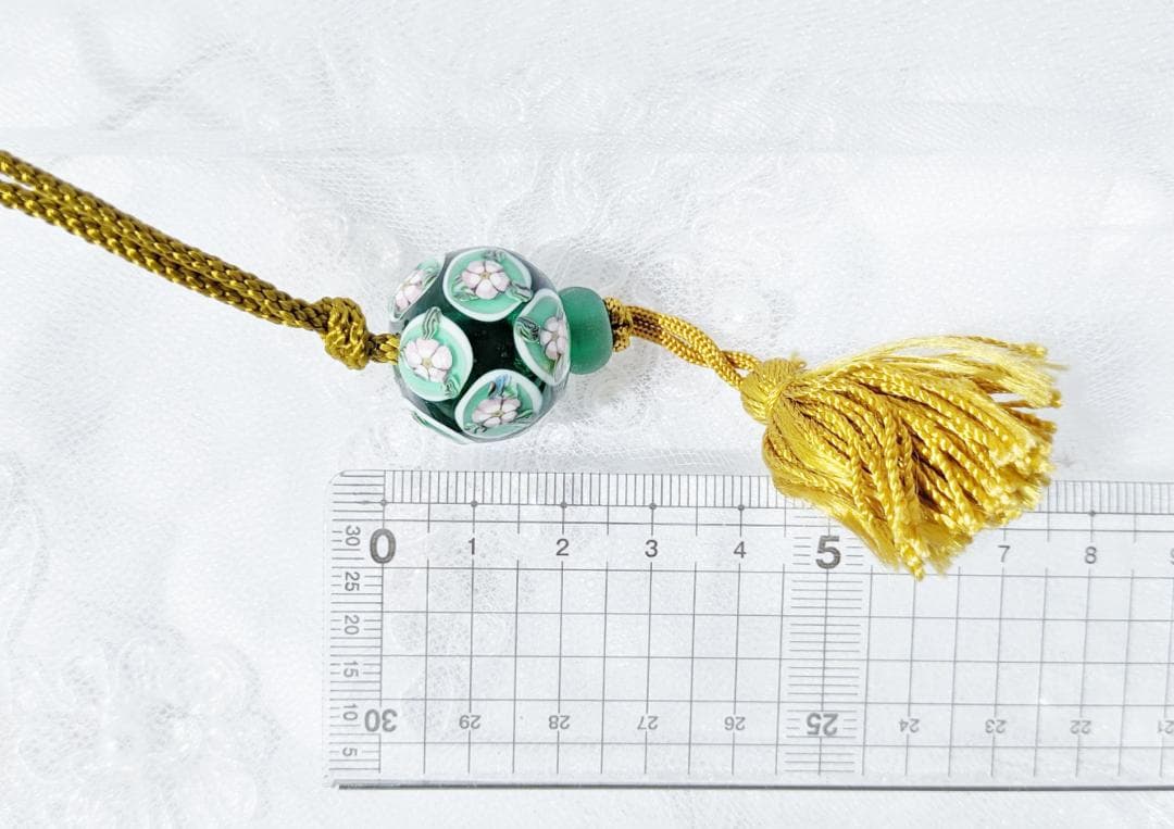 吉田正子トンボ玉（貳拾壹）　「江戸組み紐」ネックレス　ガラス玉に込めた日本画