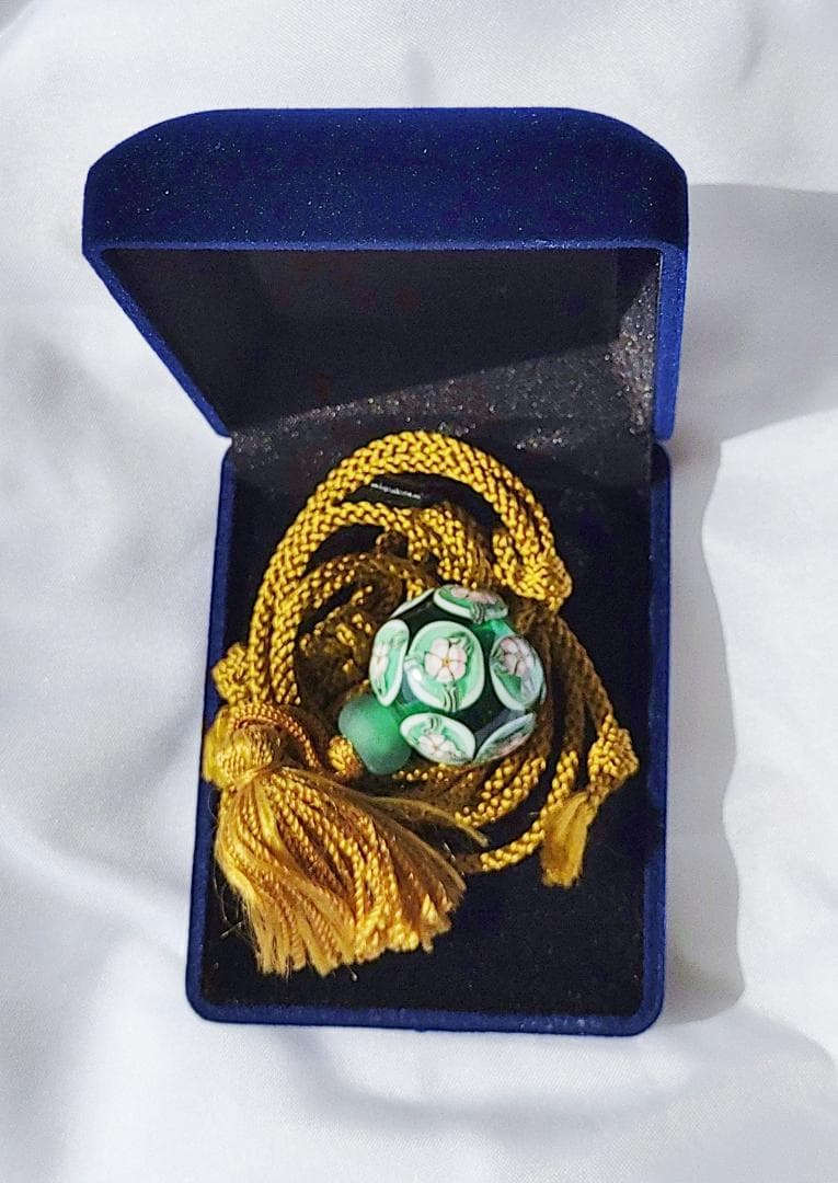 吉田正子トンボ玉（貳拾壹）　「江戸組み紐」ネックレス　ガラス玉に込めた日本画