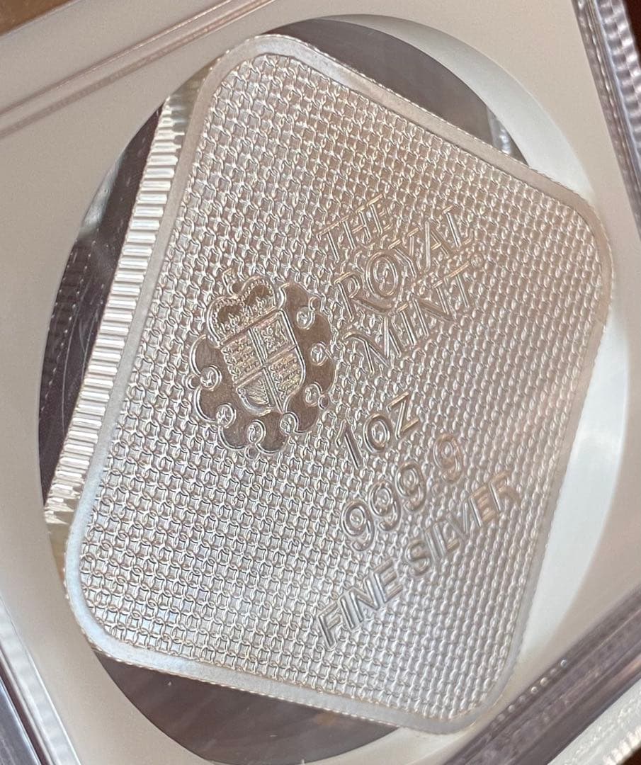 ☆大人気鑑定済み☆クイーンズビースト コンプリーター 1オンス シルバーバー