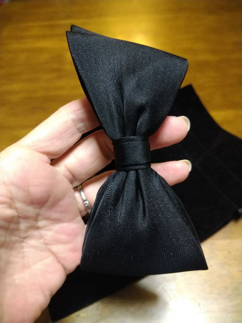 アレクサンドルドゥパリ黒リボンカチューシャ