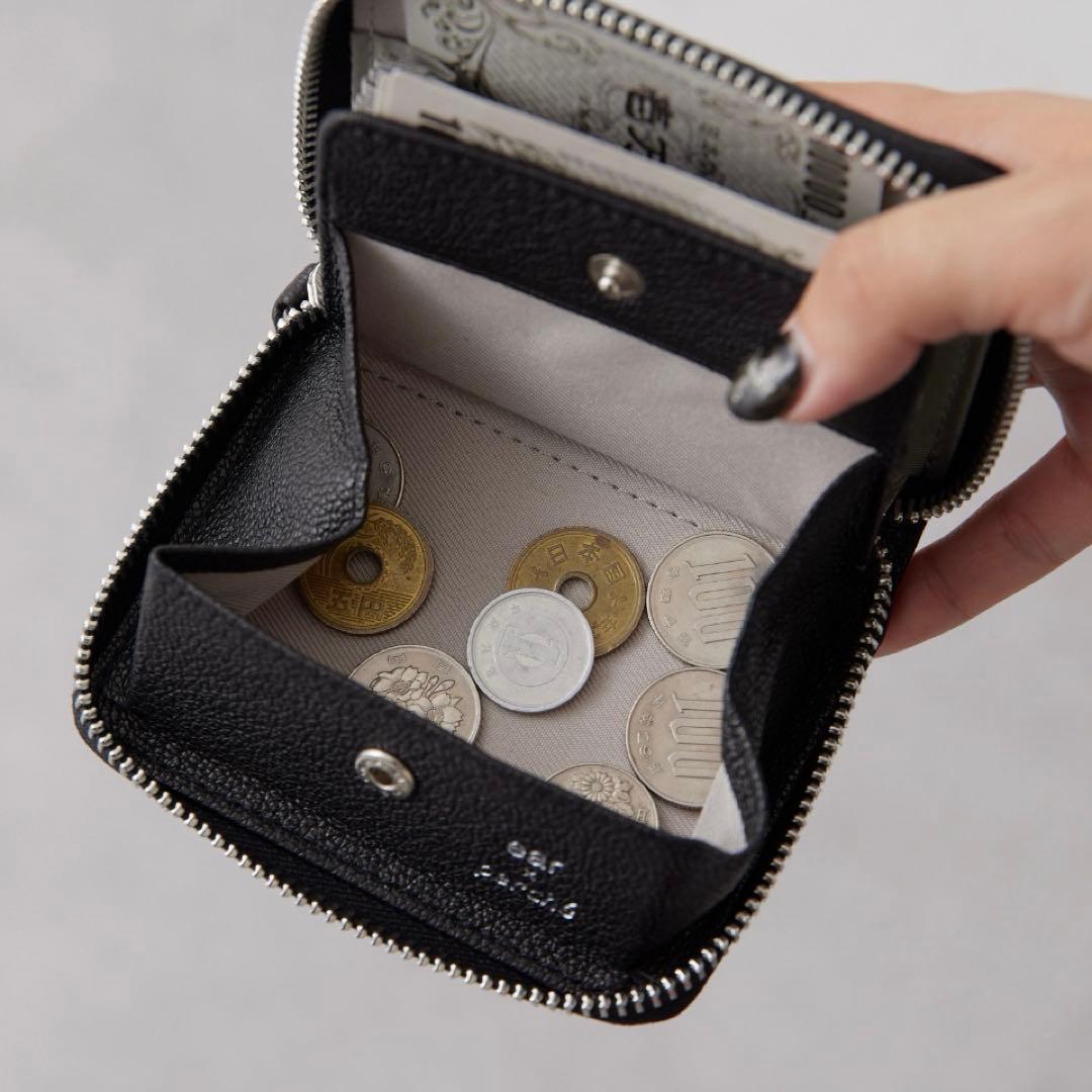 人気PEZ ペルケコラボお札がいれれる財布