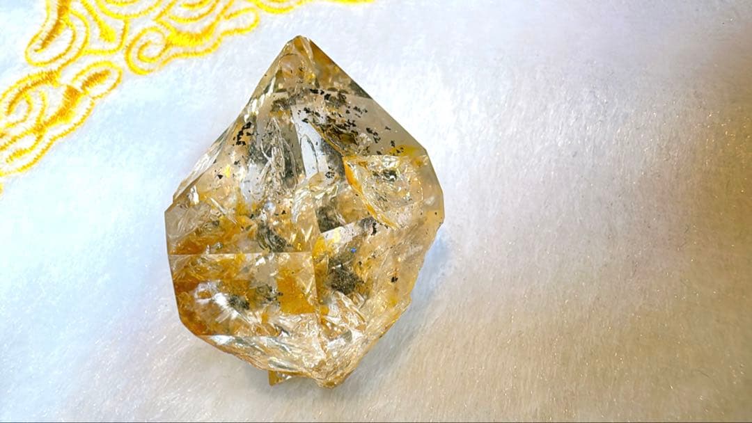 【1週間限定・特別価格】希少！ゴールデンハーキマーダイヤモンド原石