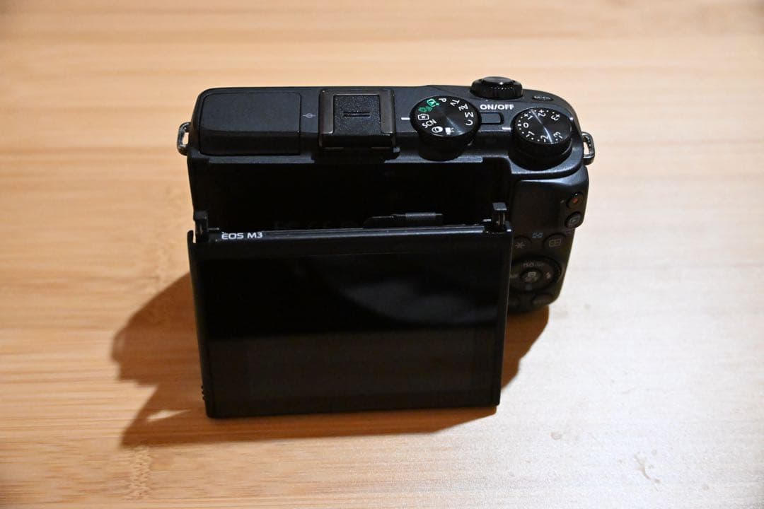 Canon EOS Kiss M3 本体