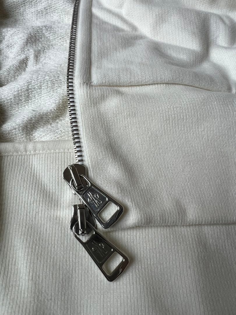 春！　モンクレール　フーディパーカー　白　XL ホワイト