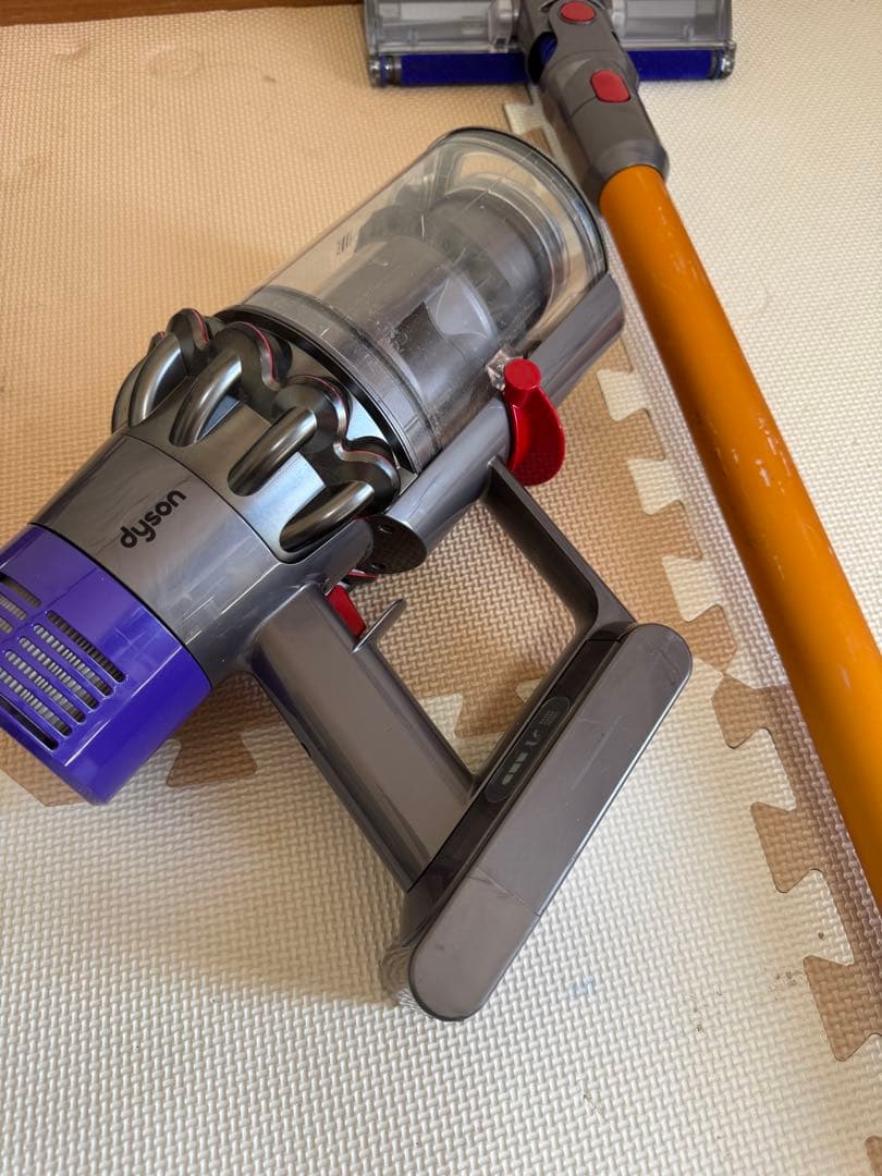 Dyson SV12コードレス掃除機