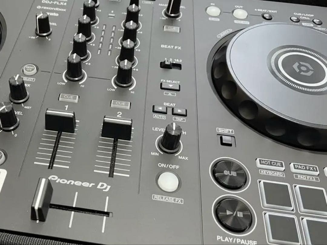 価格値下　ほぼ新品　Pioneer DJ DDJ-FLX4本体+専用ケース