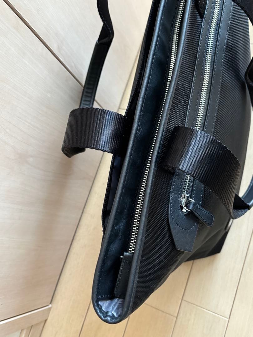 ハンティングワールド　ビジネスバッグ