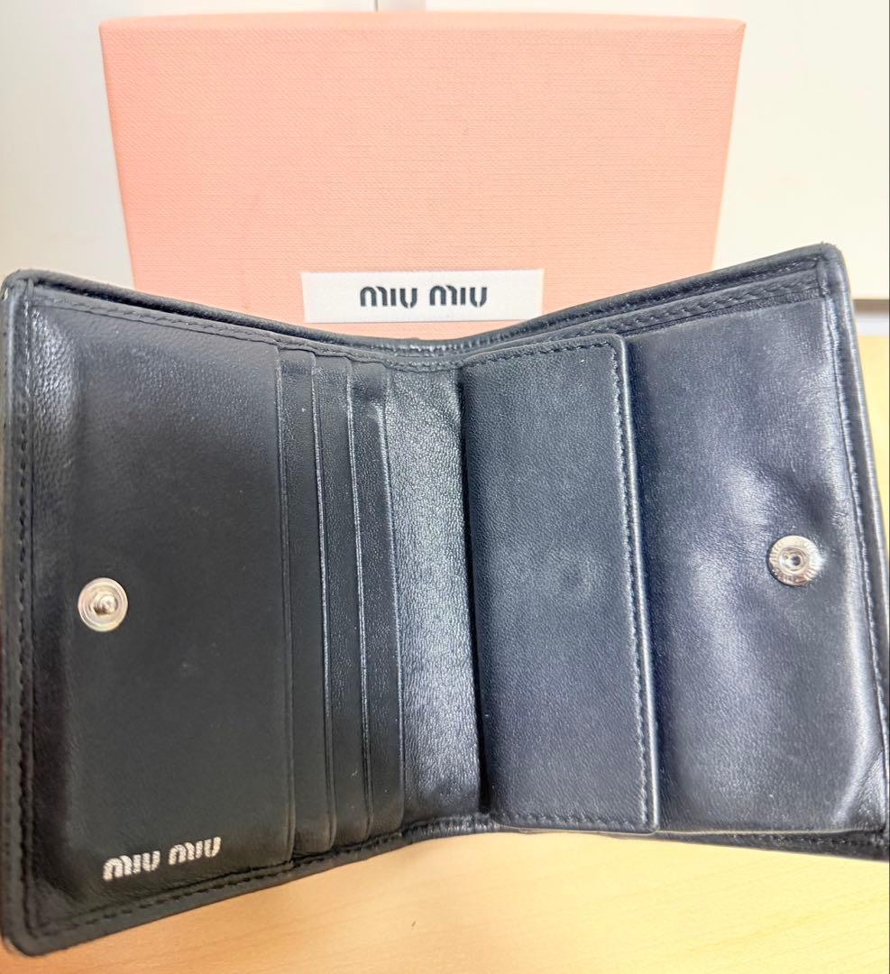 【正規品】MIU MIU(ミュウミュウ) パールロゴ 三つ折り財布 ブラック