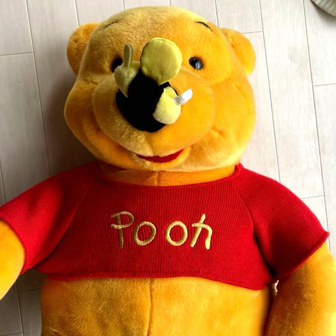 ディズニー　プーさん ぬいぐるみ ミツバチ付き