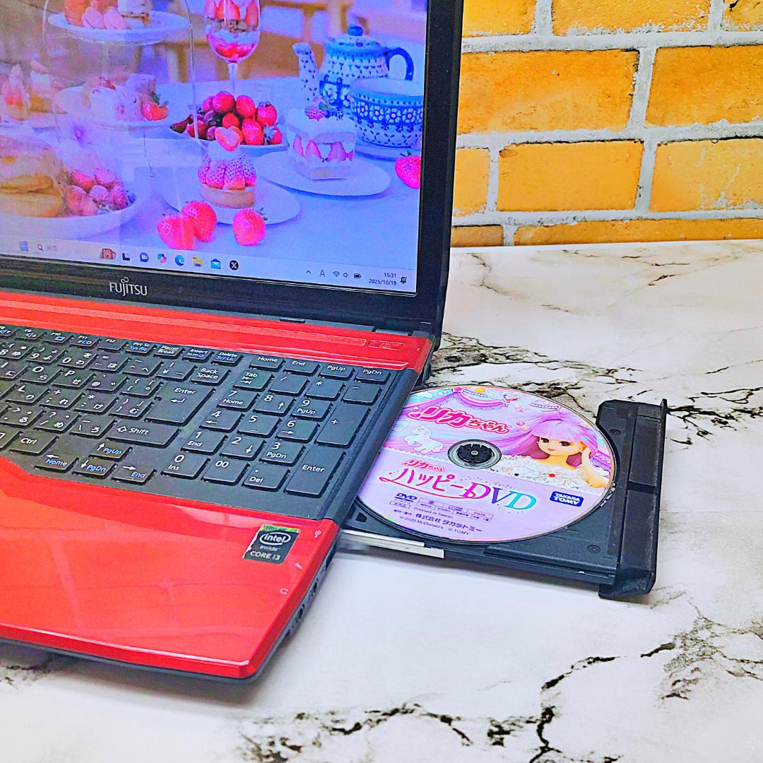 お手頃価格ノートパソコン❤️爆速SSD☘️Blu-ray・メモリ８G❣️i3搭載