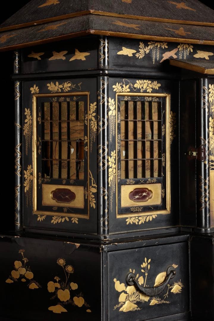 【佐藤製造】家型 御殿型 蒔絵 金蒔絵 漆塗 香箱 御香棚 香道具 茶弁当 骨董