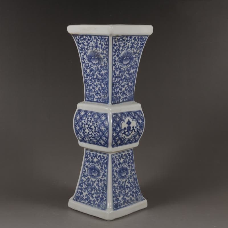 青花四方花觚(そう)青花磁  工芸品 美術品 置物