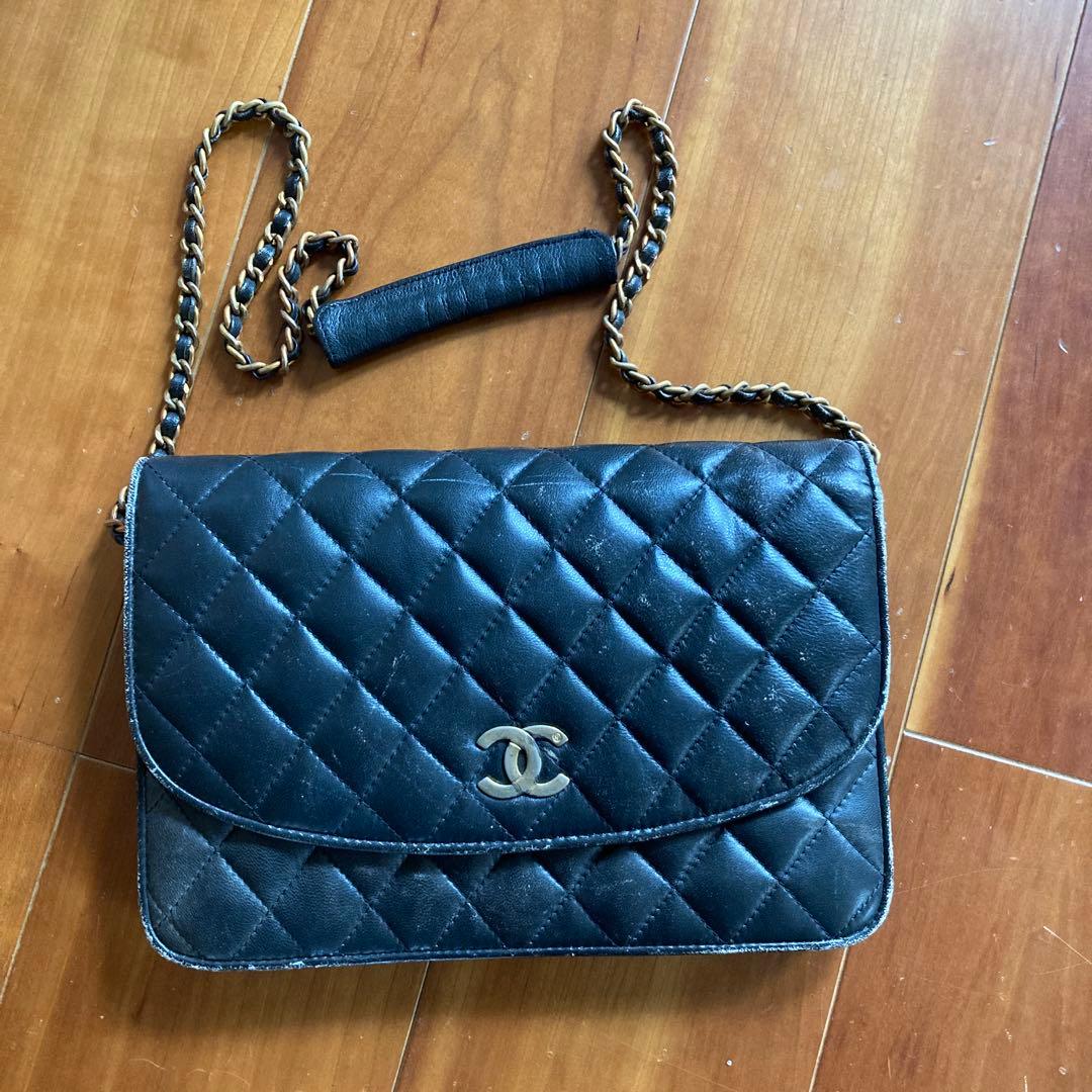 CHANEL ブラック レザー ショルダーバッグ