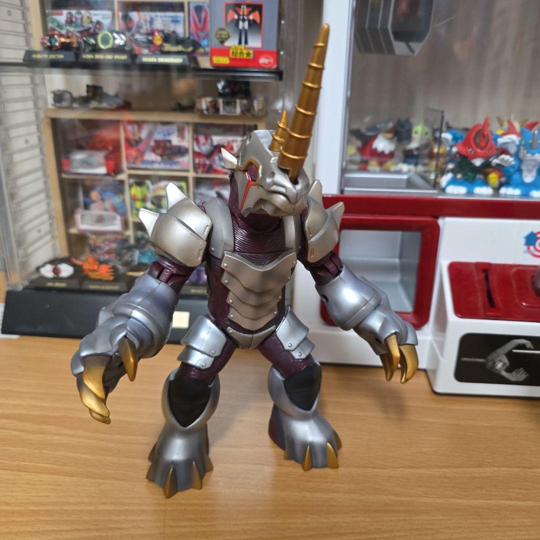 装着変身　ミラーモンスターズ　EX　ジェノサイダー