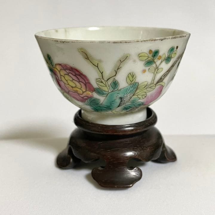 古陶磁器　杯　盃　手描き　中国　China 台付　植物　花　印　アンティーク　台
