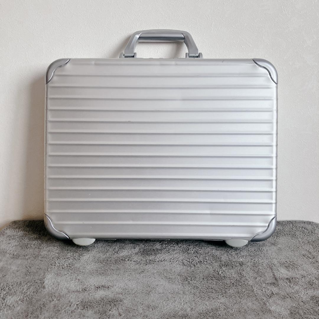 RIMOWA リモワ トパーズ アタッシュケース ビジネス アルミニウム