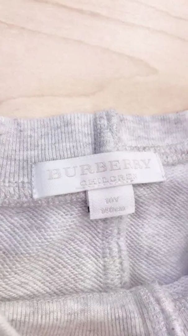 Burberry キッズ　10Y 140 セットアップ可能