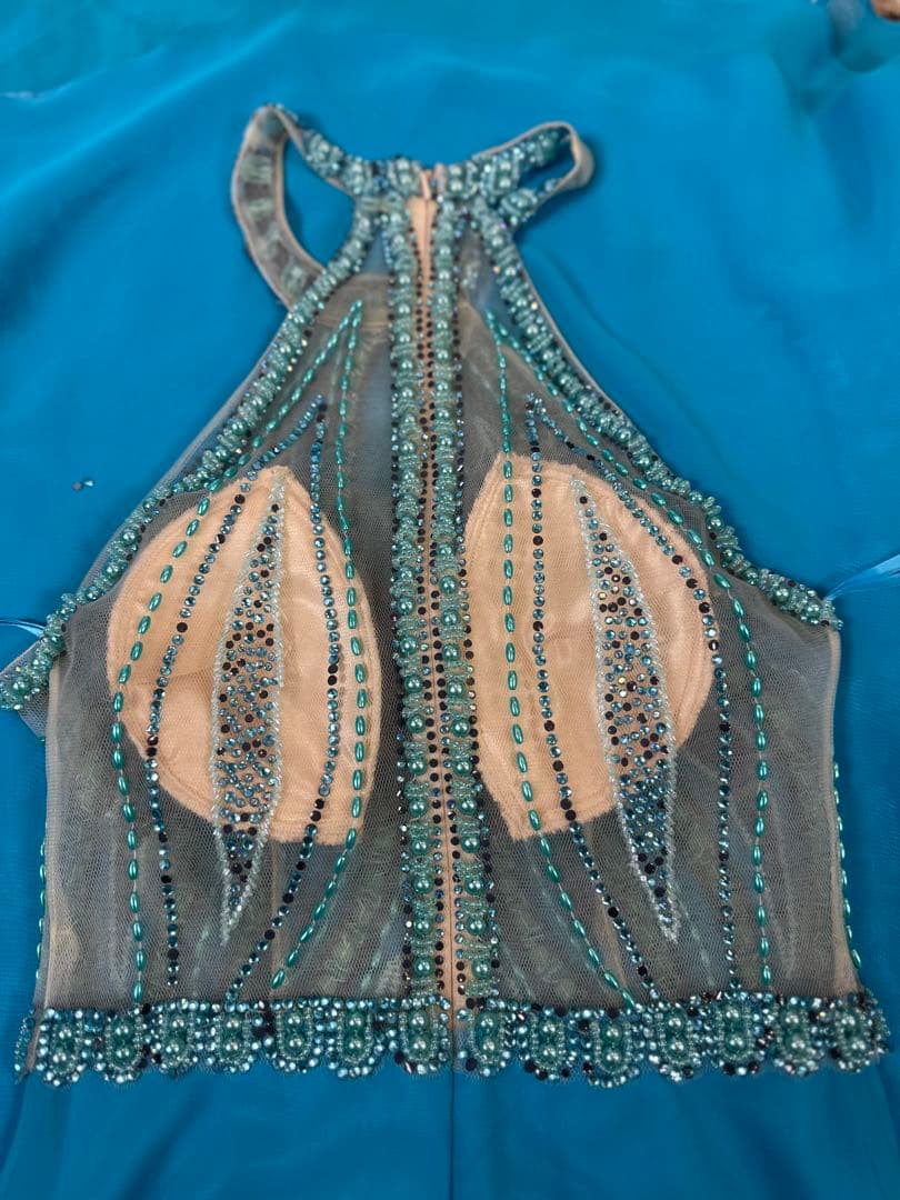 未使用傷あり☆水色ビーズ装飾ロングドレス