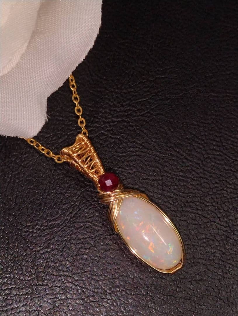 Kgf14 宝石ルース 希少石 ウォーターオパール レッドスピネル ペンダント